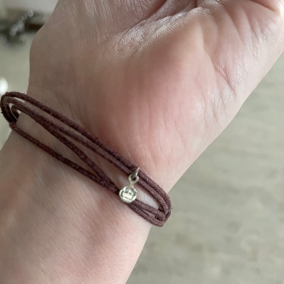 Delicate blue larimar crystal gemstone bracelet on brown cord - Picture 5 of 8
